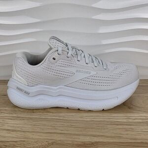 Brooks Women's Sneakers | Ghost Max 2 in White | Size 8